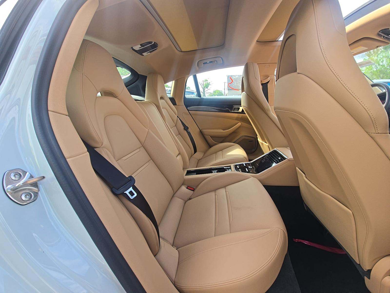 2022 Porsche Panamera 4 AWD