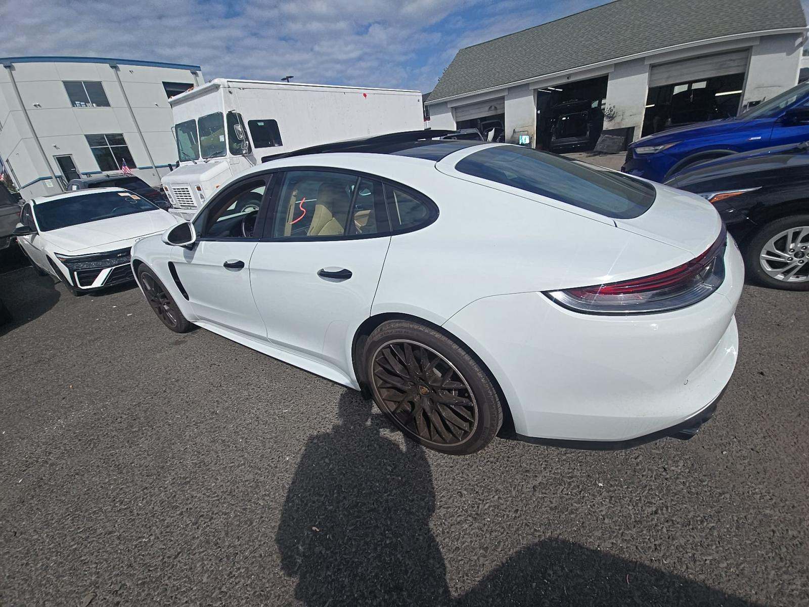 2022 Porsche Panamera 4 AWD