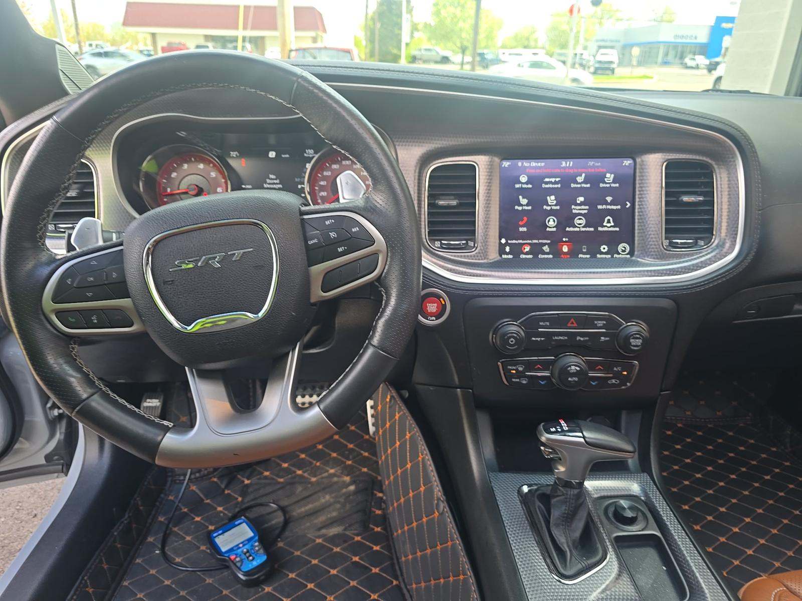 DODGE CHALLENGER - 6