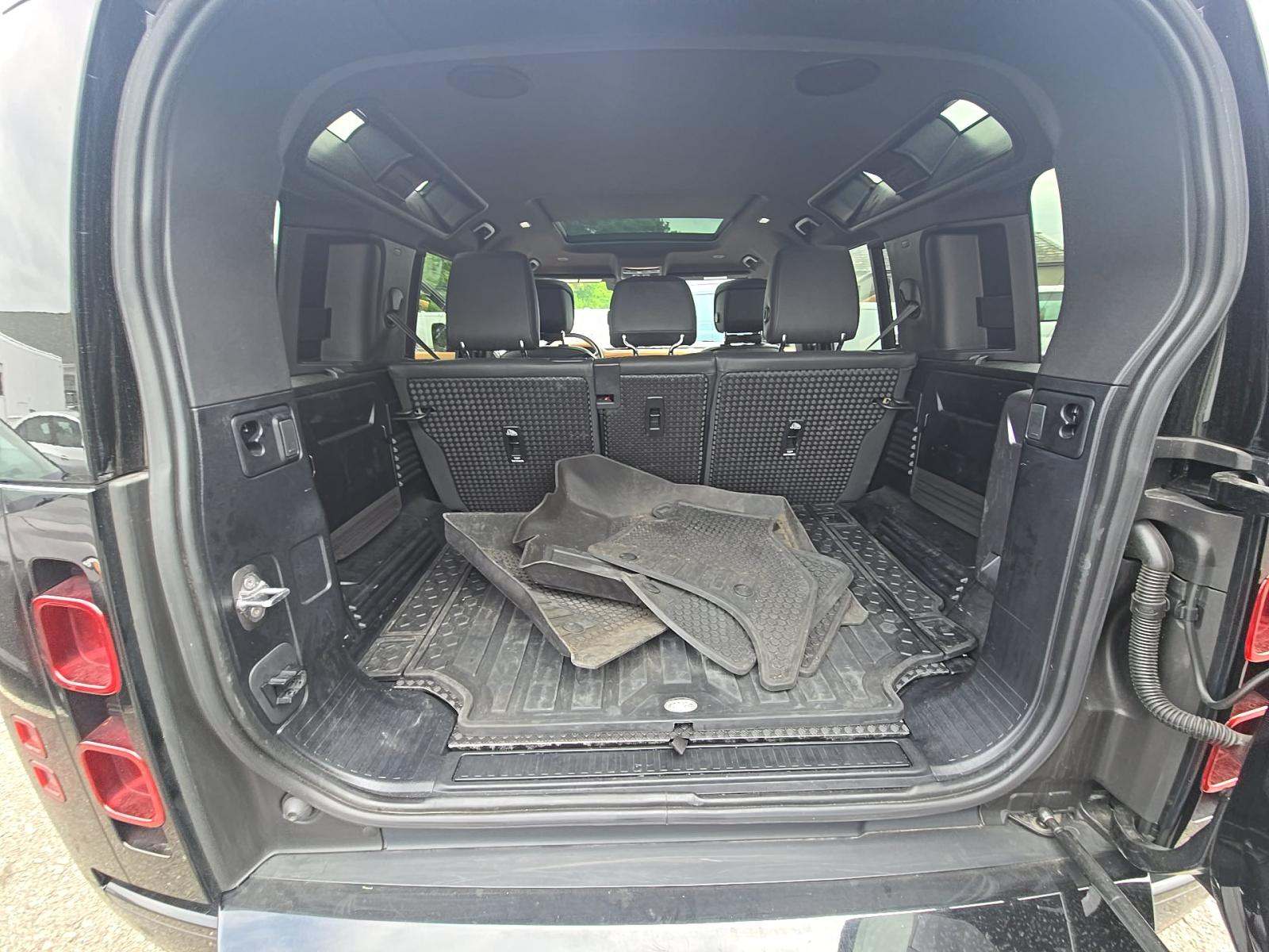 2023 Land Rover Defender 110 X-Dynamic SE AWD