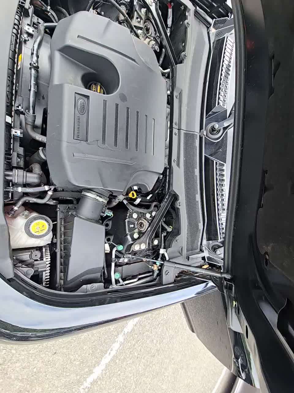 2023 Land Rover Defender 110 X-Dynamic SE AWD