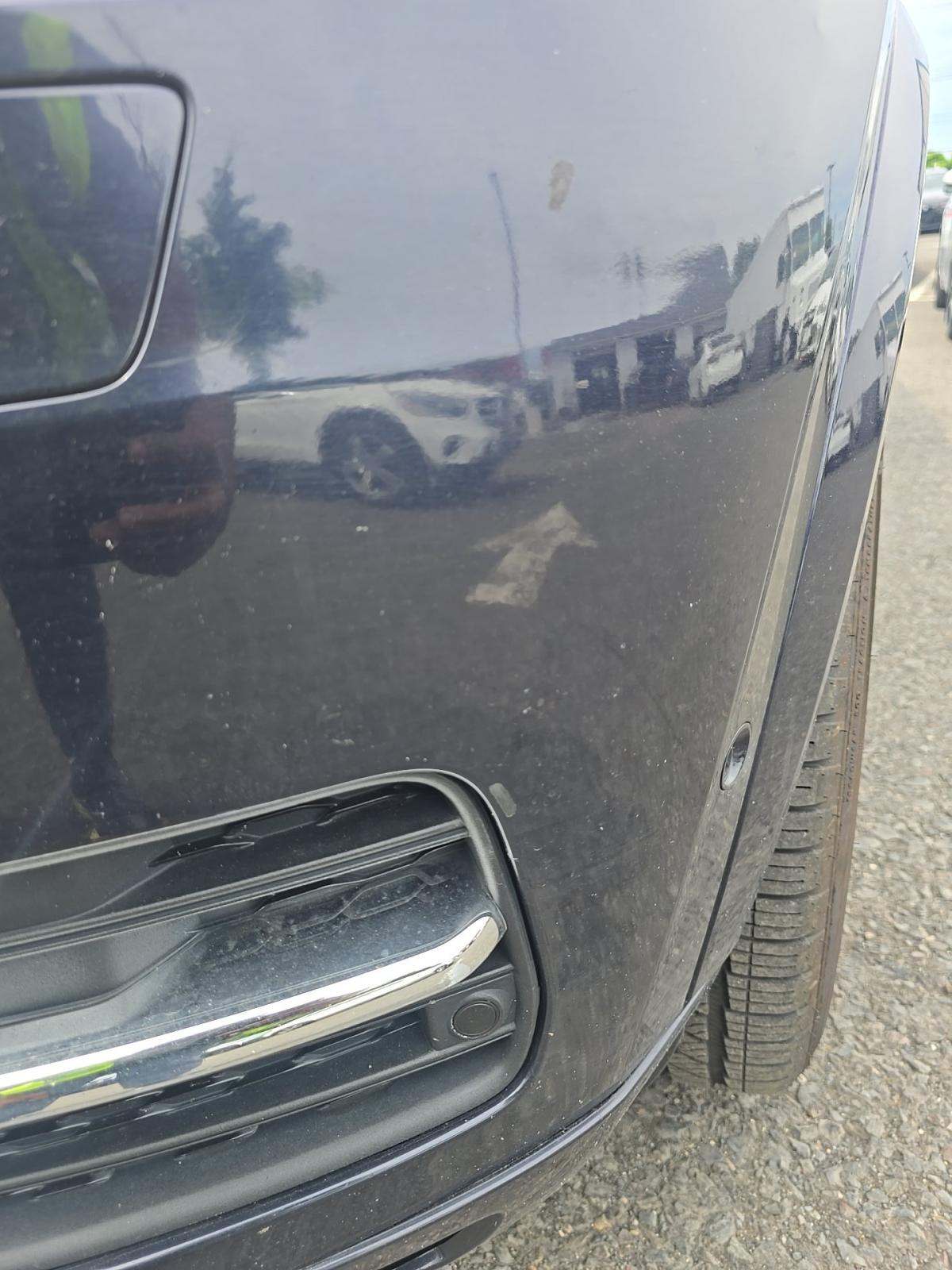 2016 Volvo XC90 T6 Momentum AWD