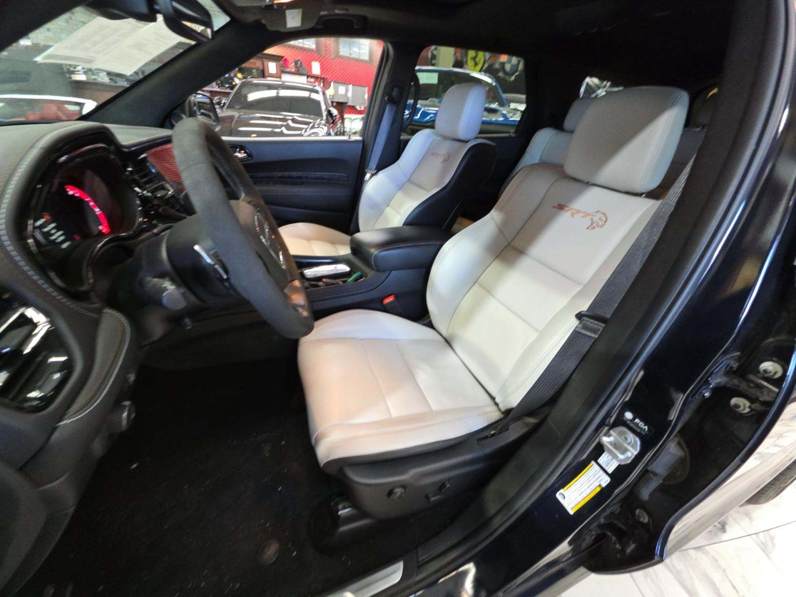 DODGE CHALLENGER - 6