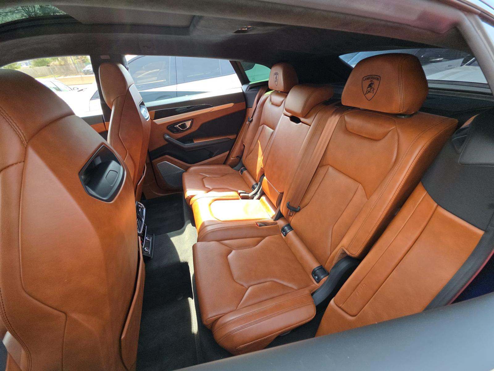 2019 Lamborghini Urus Base AWD