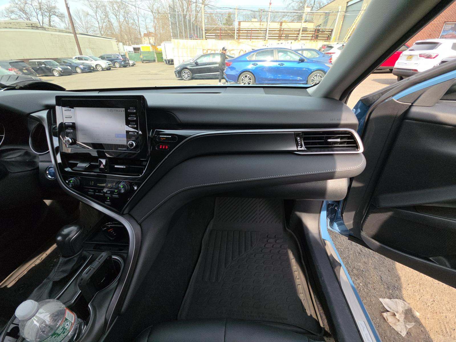 2023 Toyota Camry Hybrid SE FWD