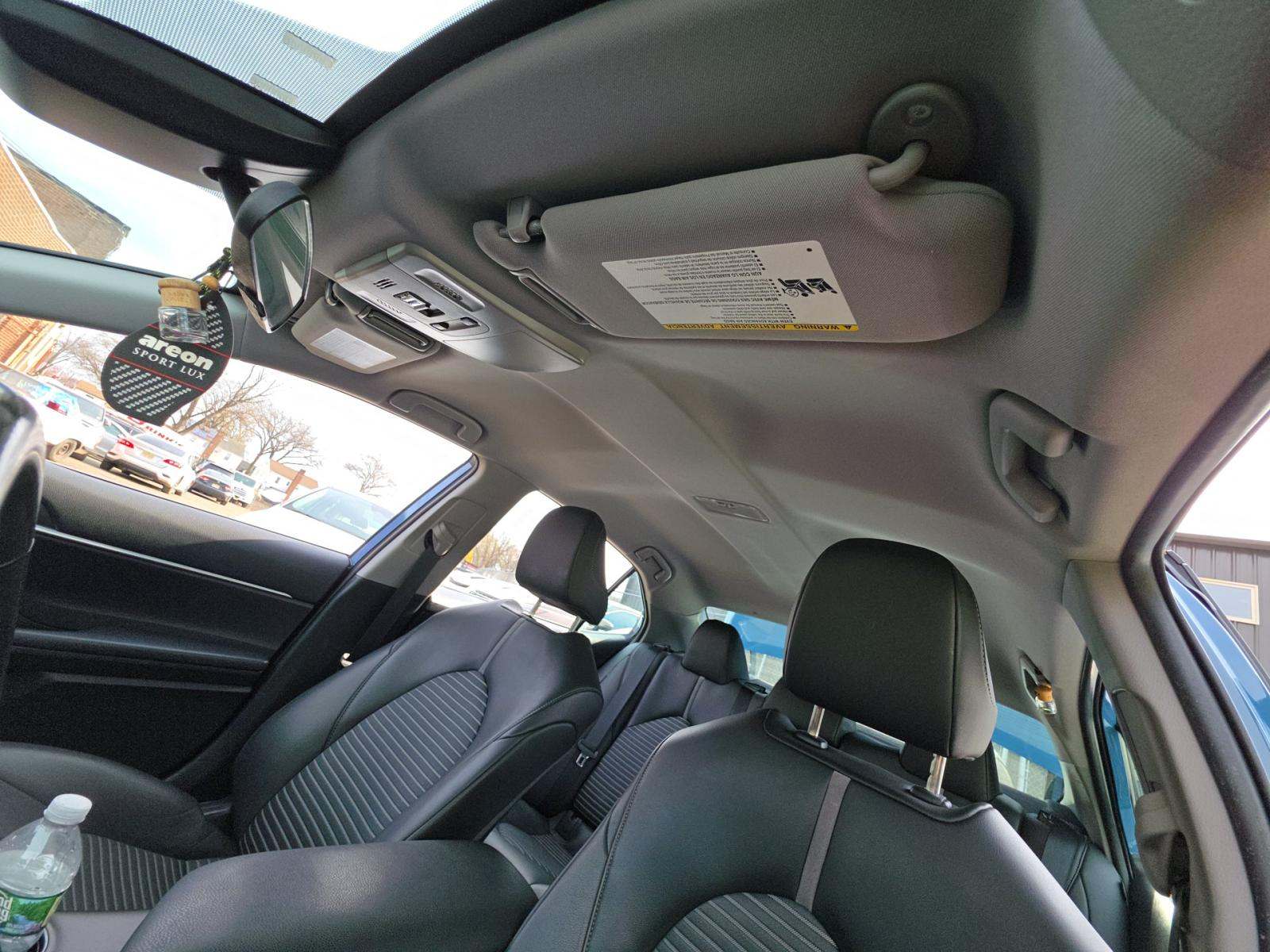 2023 Toyota Camry Hybrid SE FWD