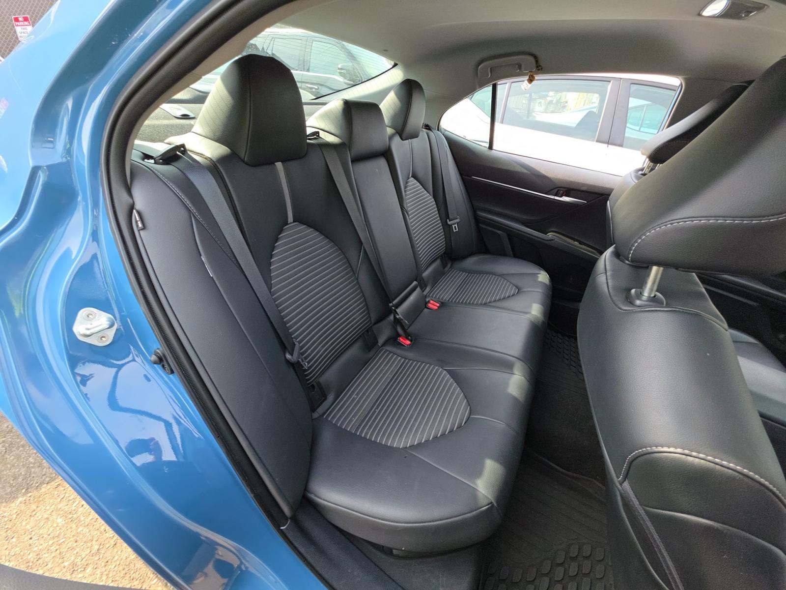 2023 Toyota Camry Hybrid SE FWD