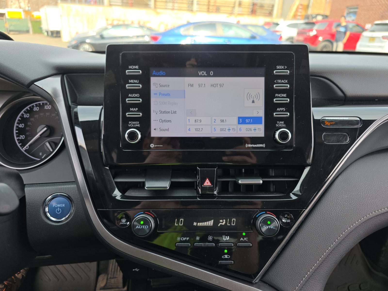 2023 Toyota Camry Hybrid SE FWD