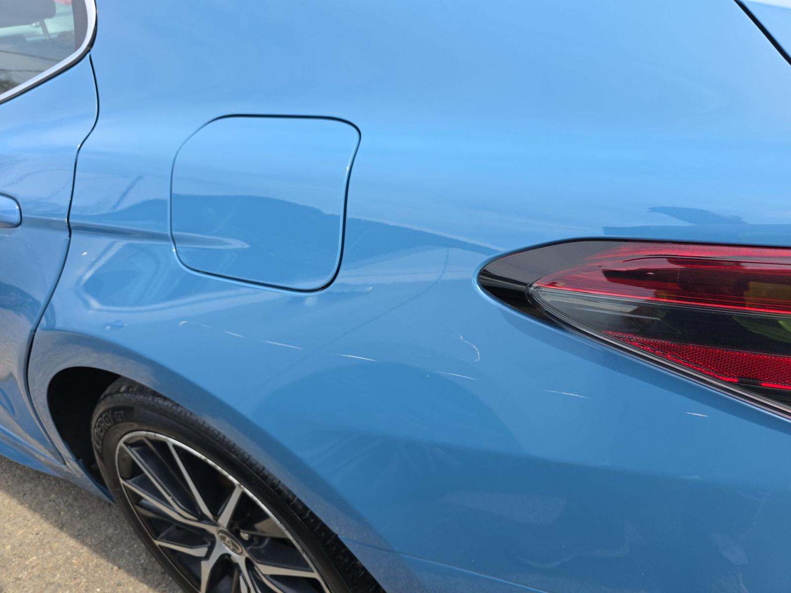 2023 Toyota Camry Hybrid SE FWD