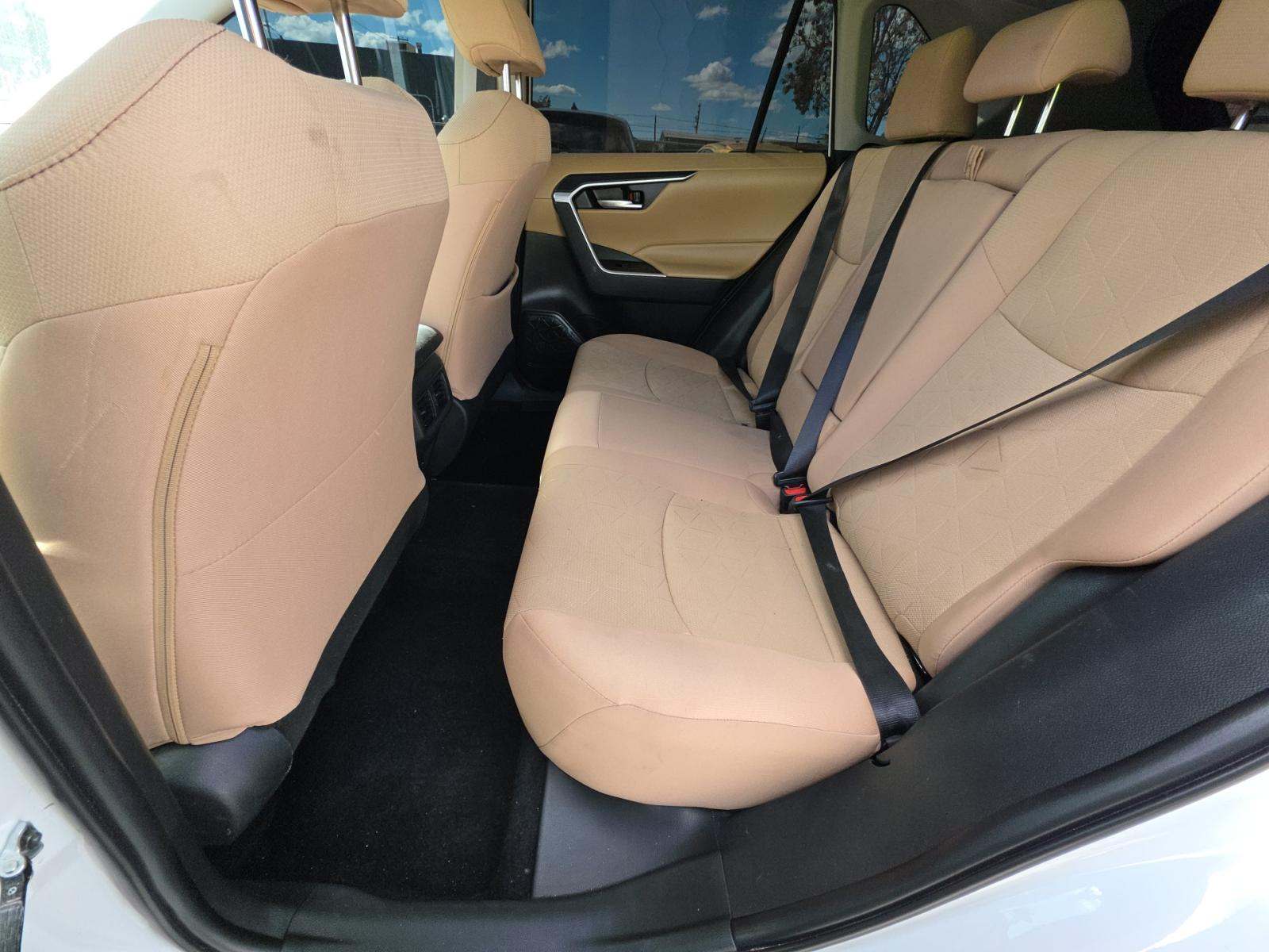 2025 Toyota RAV4 XLE FWD