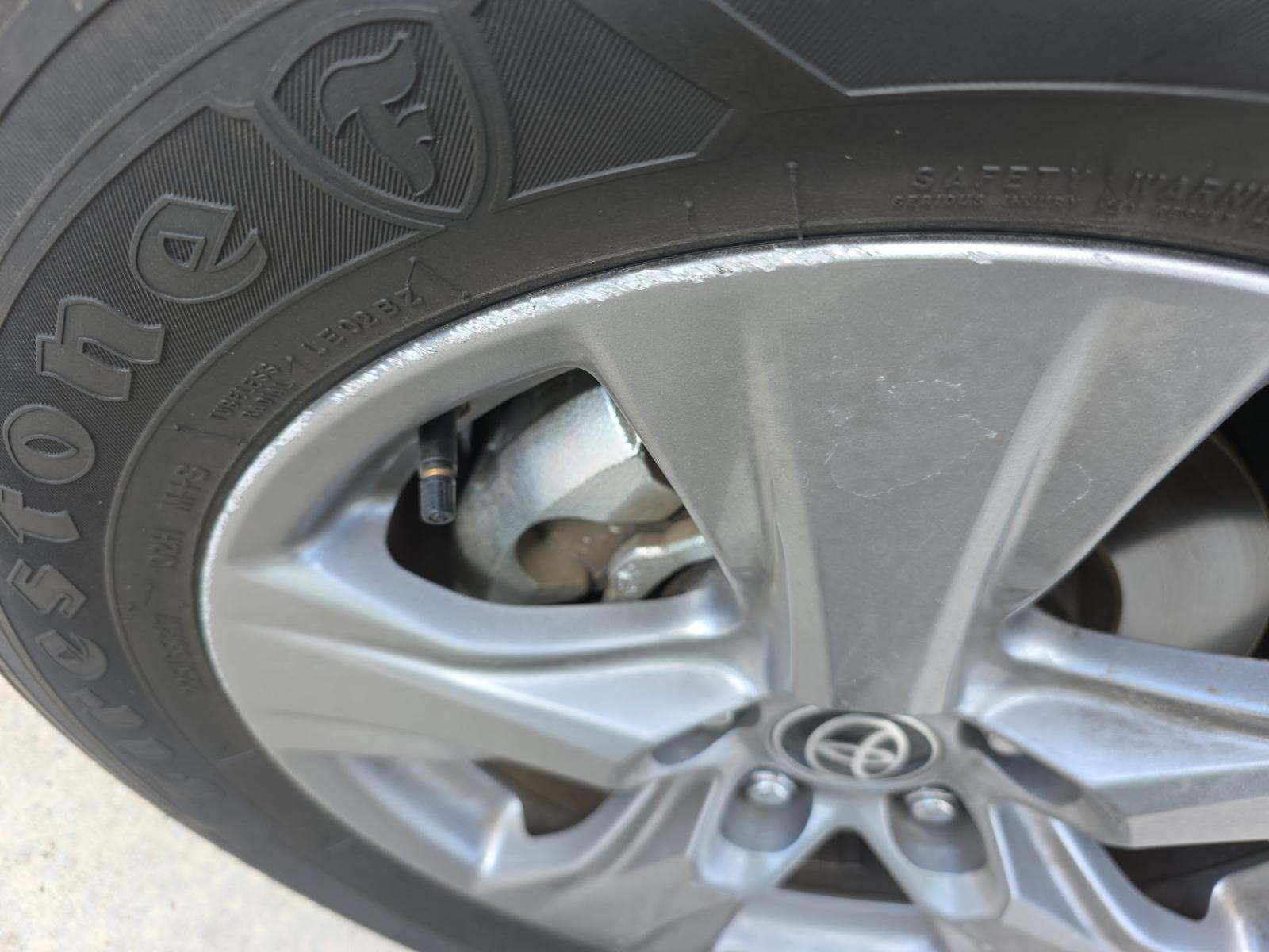 2025 Toyota RAV4 XLE FWD