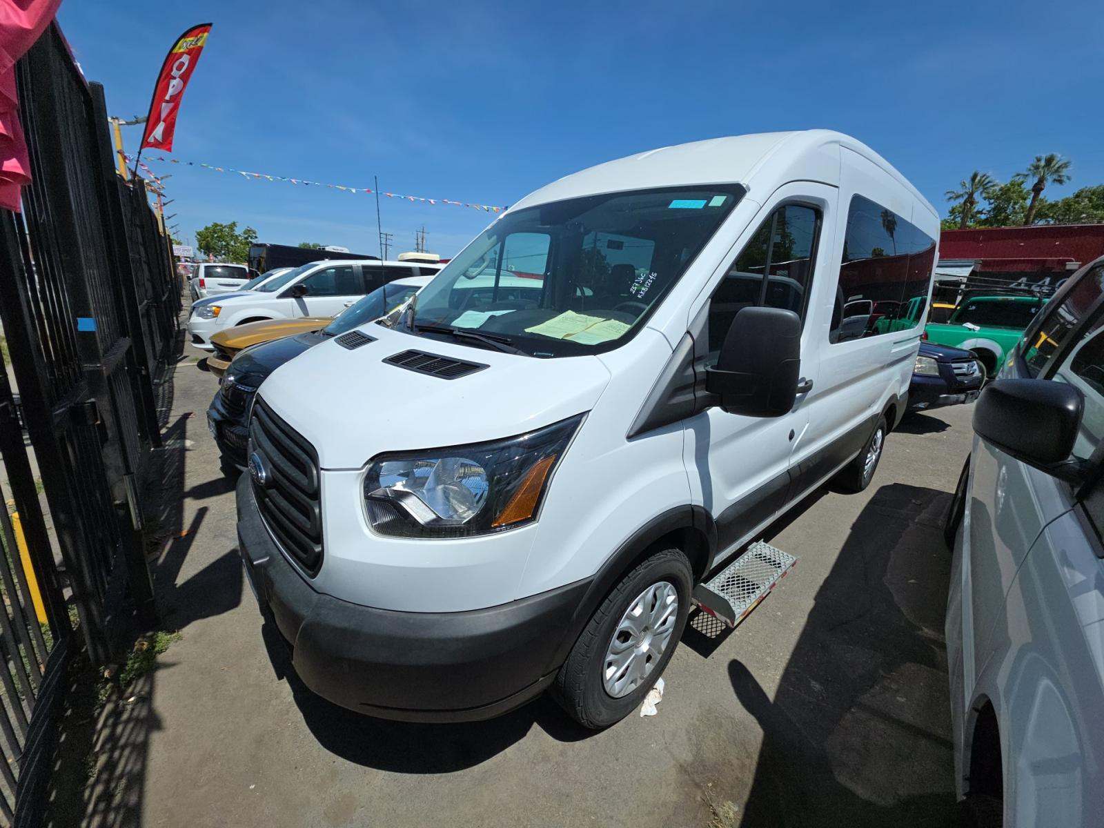 FORD TRANSIT 150 - 1