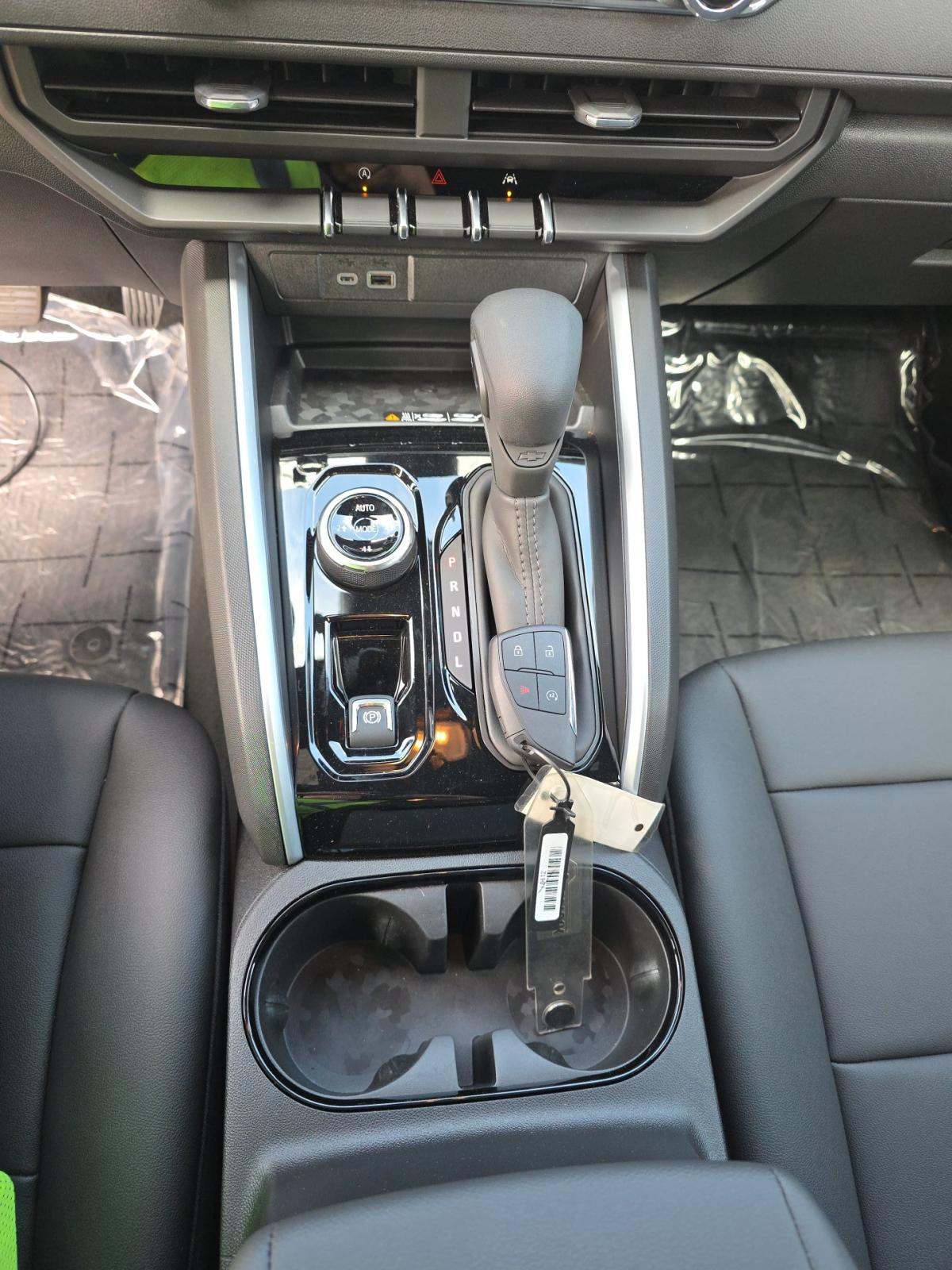 CHEVROLET SILVERADO - 4