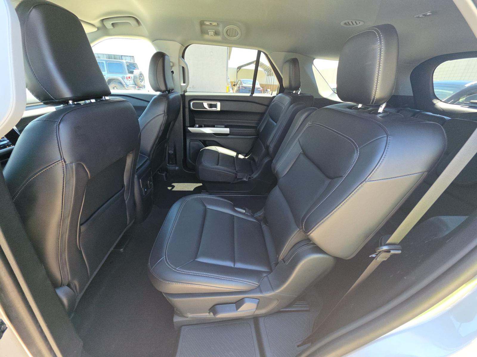 2024 Ford Explorer XLT RWD
