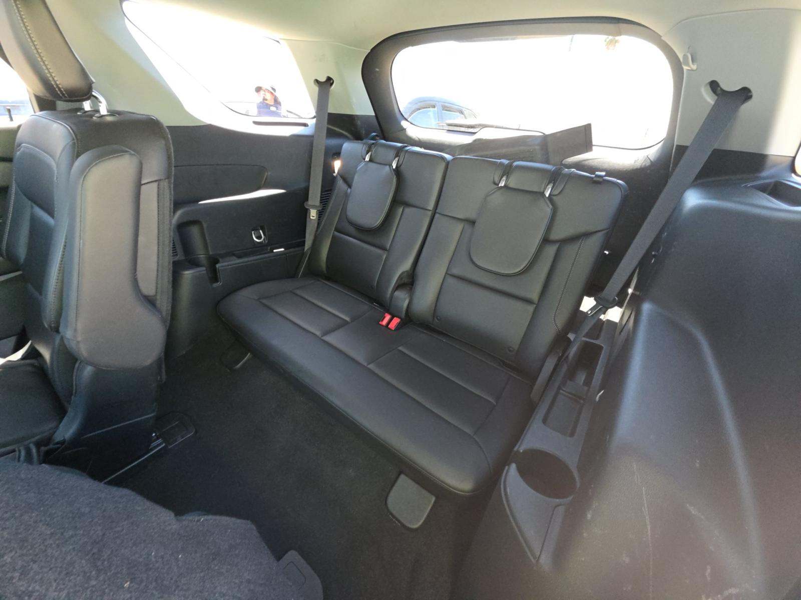 2024 Ford Explorer XLT RWD