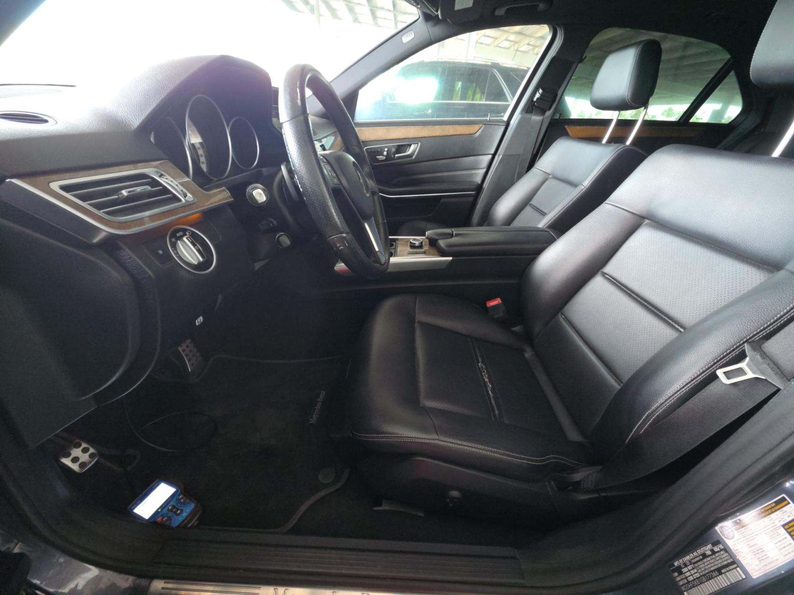 MERCEDES-BENZ E-CLASS - 6