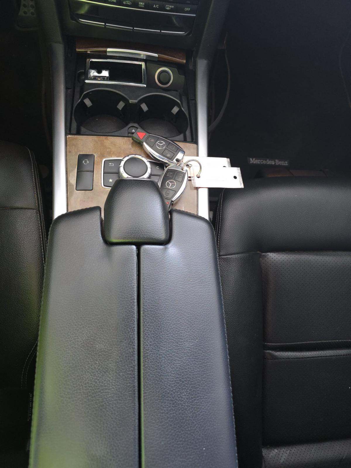 MERCEDES-BENZ E-CLASS - 8