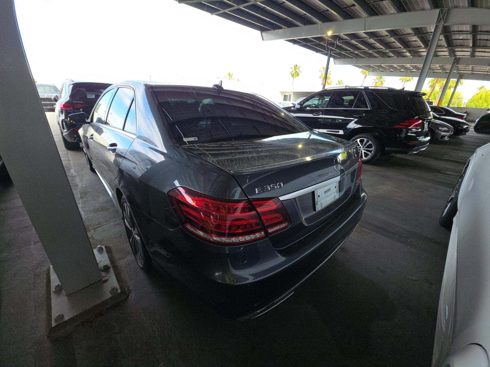 MERCEDES-BENZ E-CLASS - 2