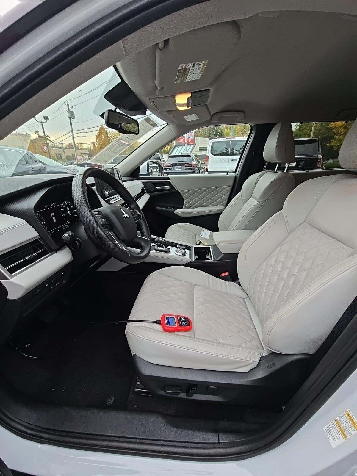 2024 Mitsubishi Outlander PHEV SEL AWD