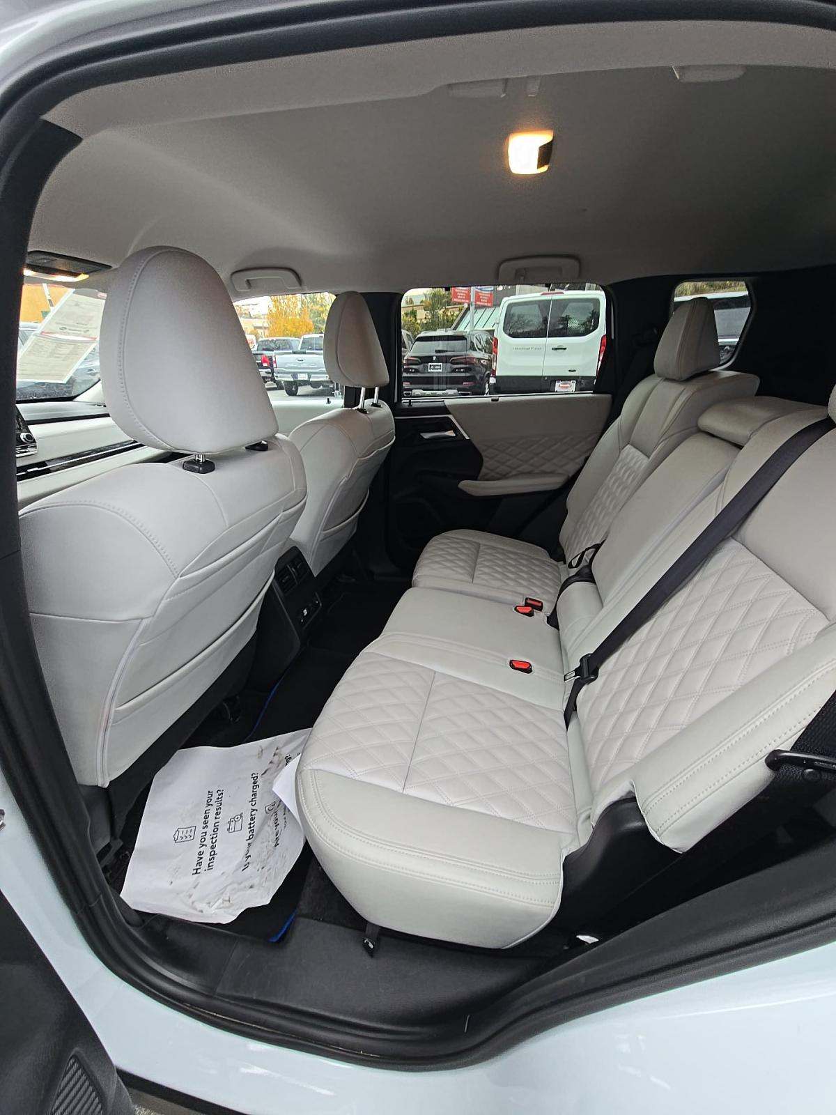 2024 Mitsubishi Outlander PHEV SEL AWD