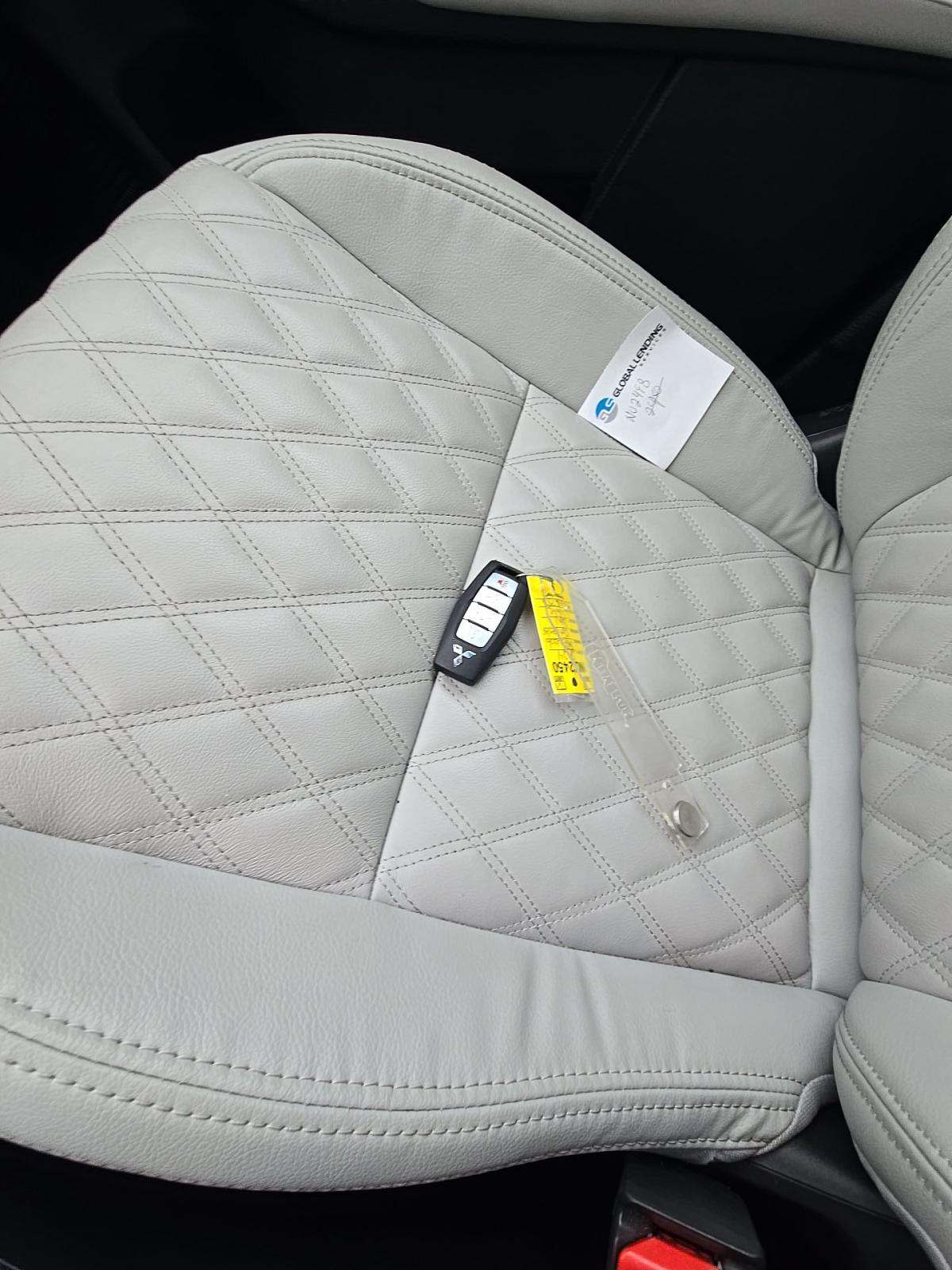 2024 Mitsubishi Outlander PHEV SEL AWD