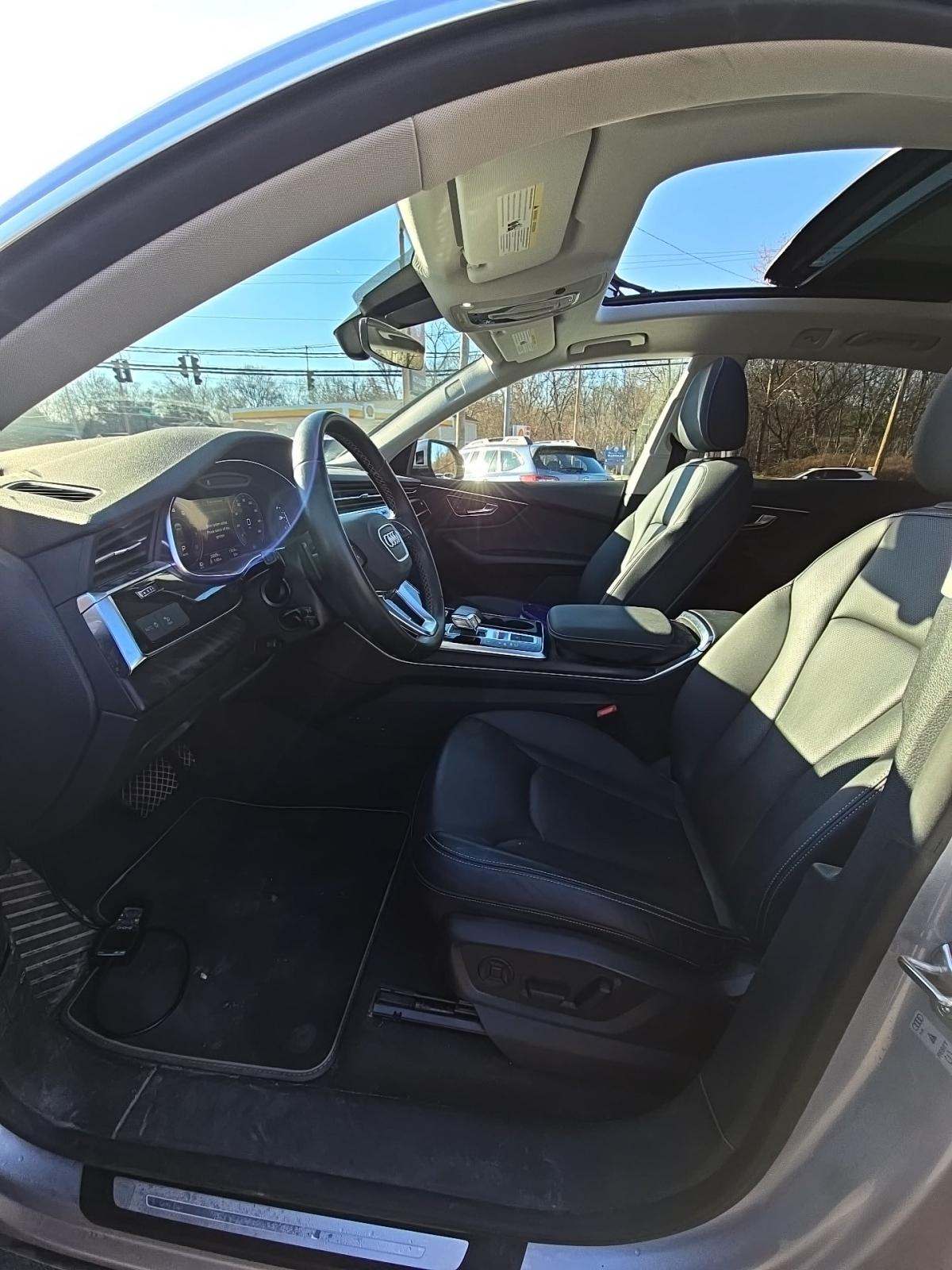 2022 Audi Q8 Premium Plus AWD