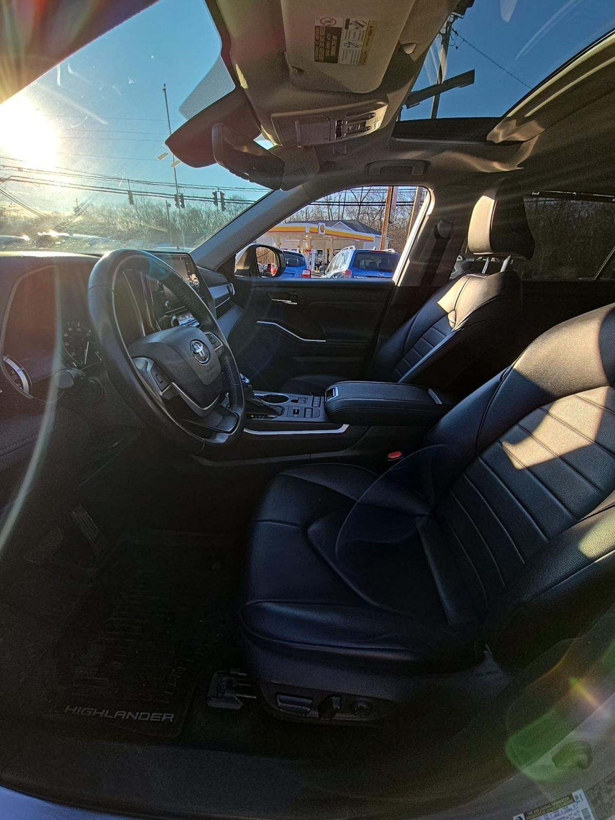 2022 Toyota Highlander XLE AWD