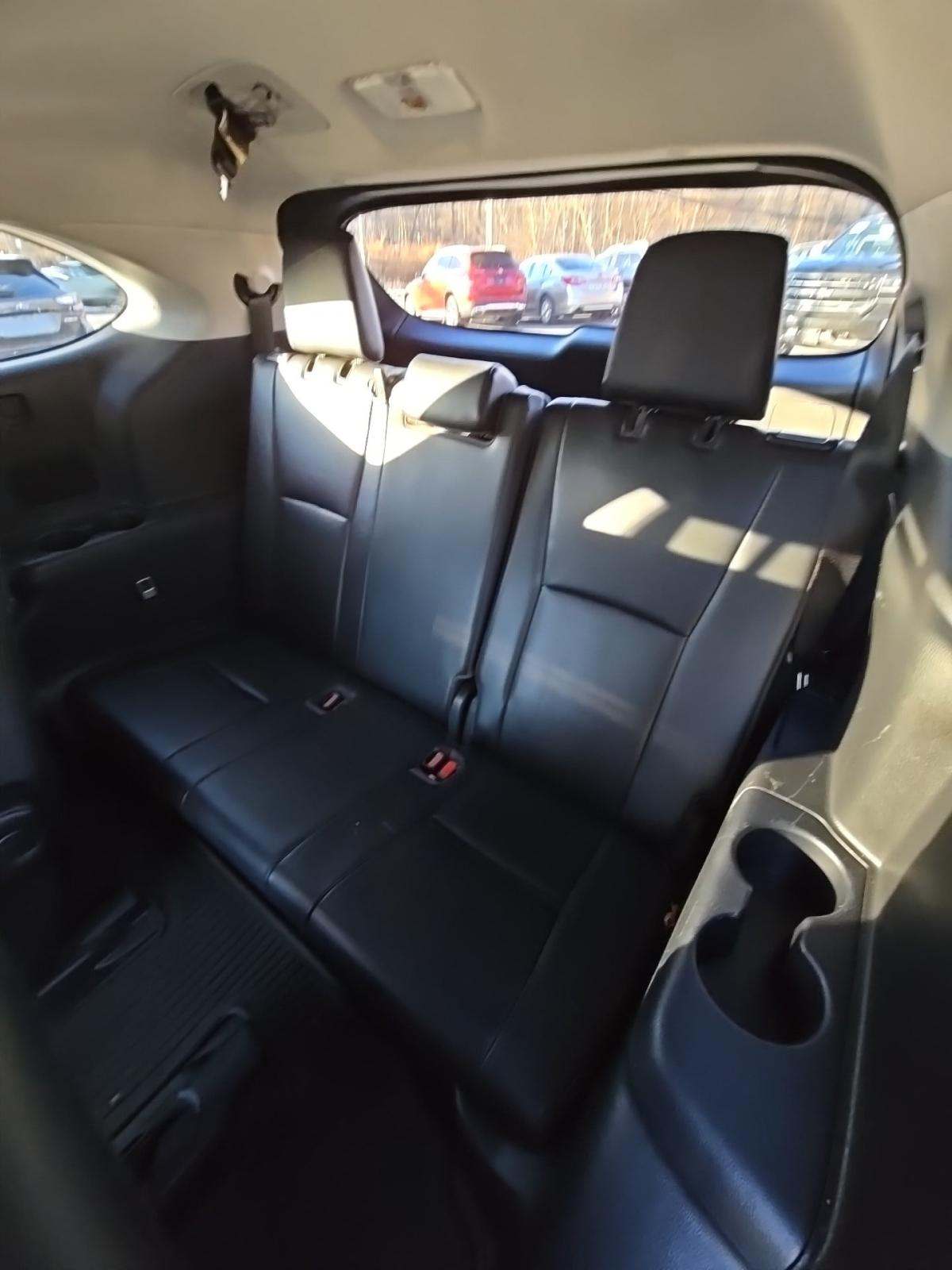 2022 Toyota Highlander XLE AWD