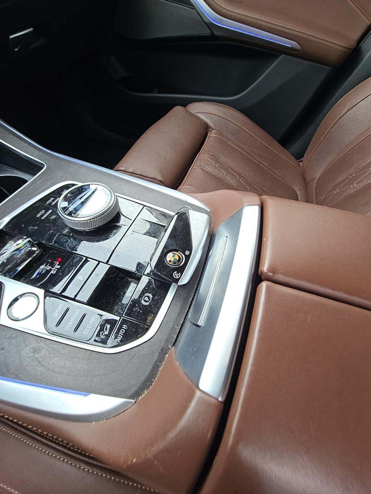 2024 BMW X7 xDrive40i AWD