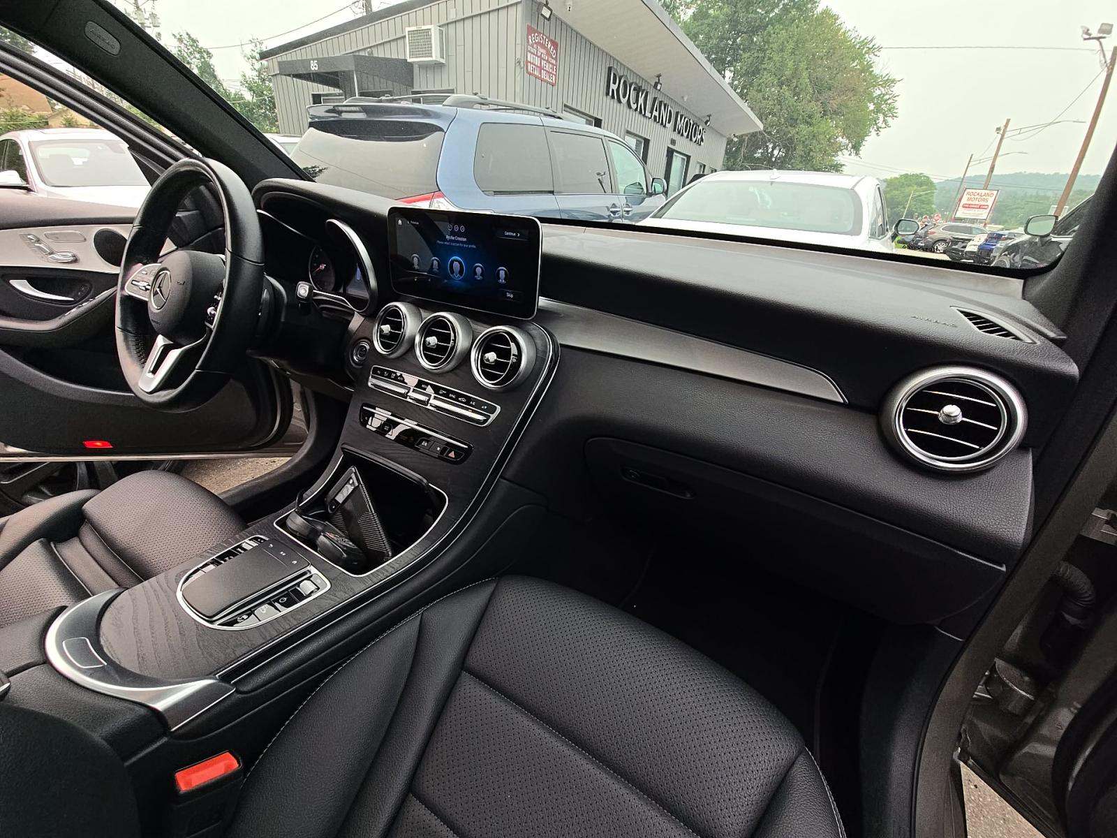 2022 Mercedes-Benz GLC GLC 300 AWD