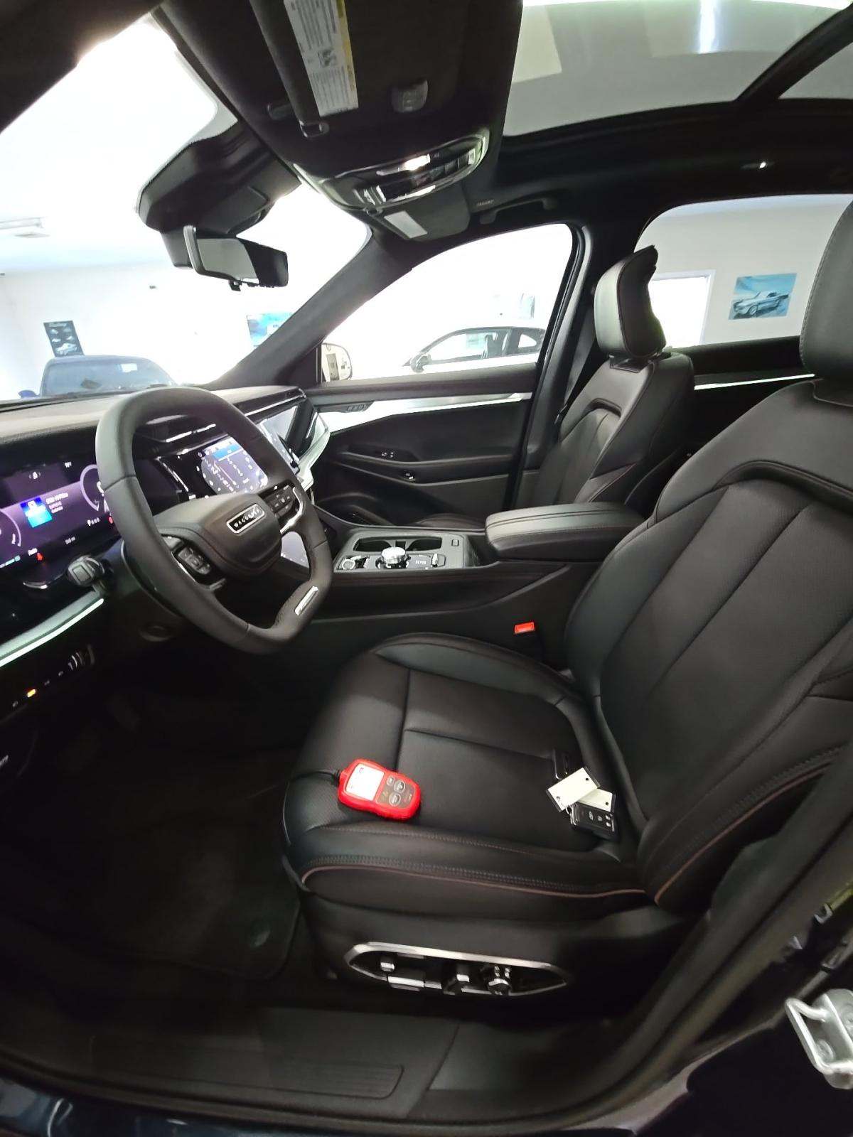 JEEP LAUNCH EDITION - 6