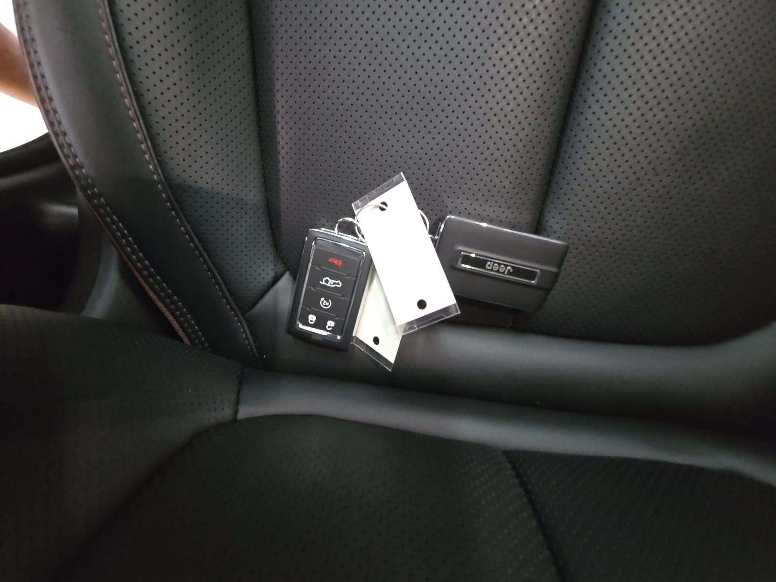 JEEP LAUNCH EDITION - 8