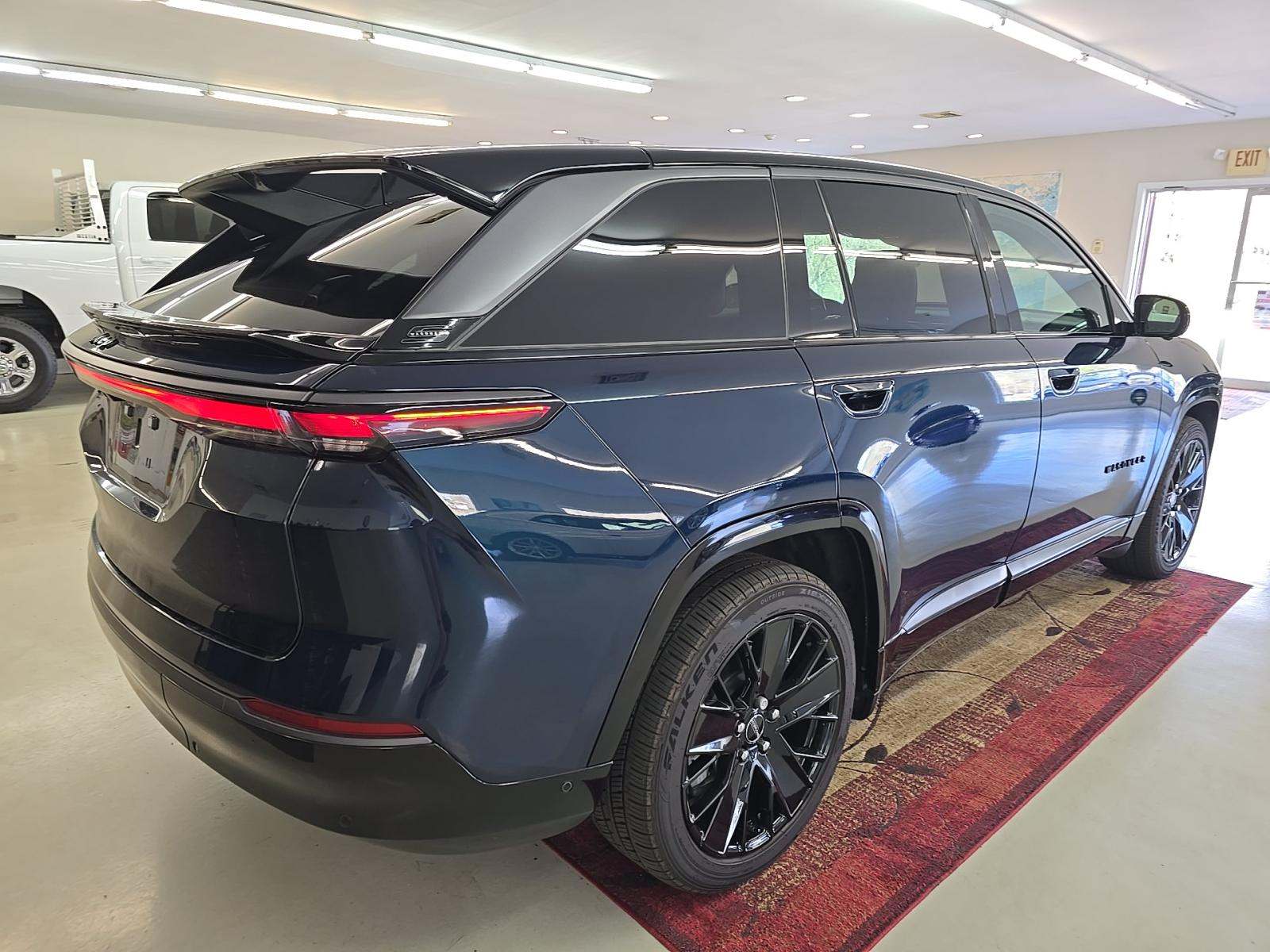 JEEP LAUNCH EDITION - 3