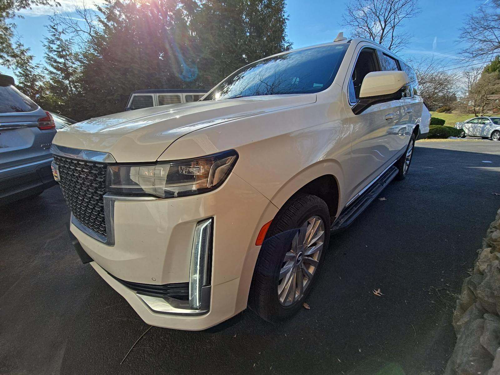 2022 Cadillac Escalade ESV Luxury AWD
