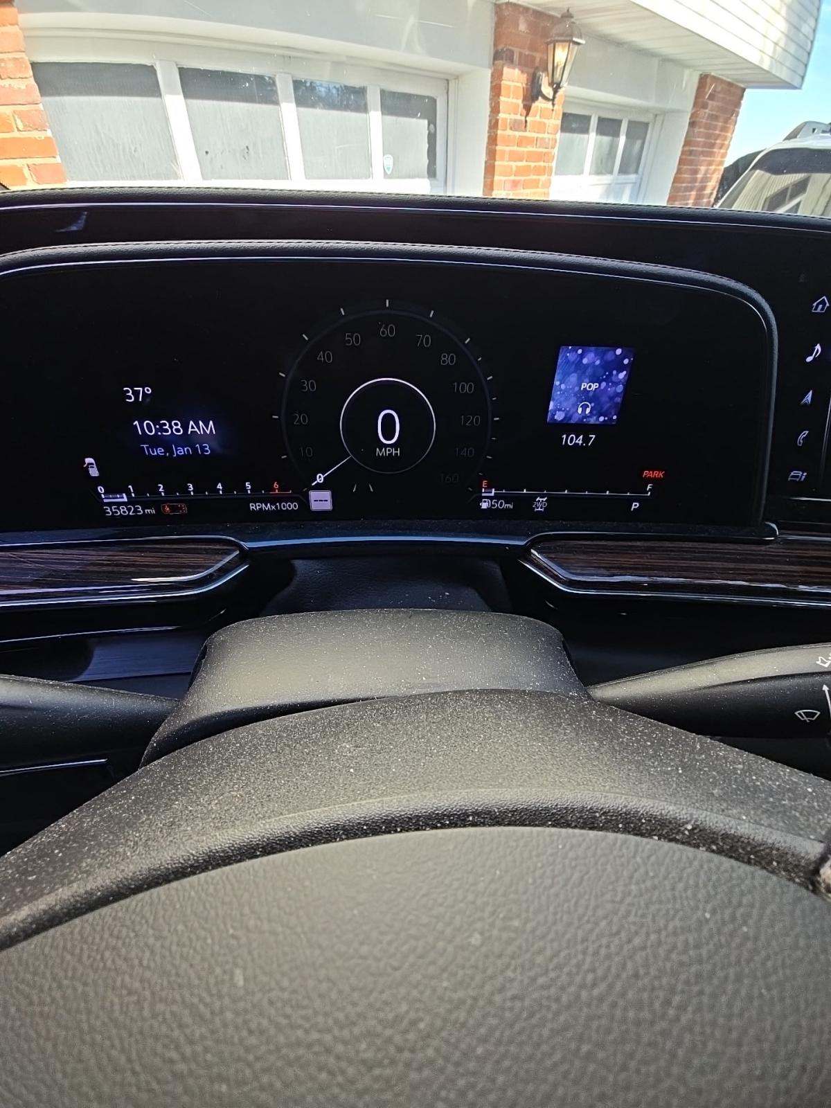 2022 Cadillac Escalade ESV Luxury AWD