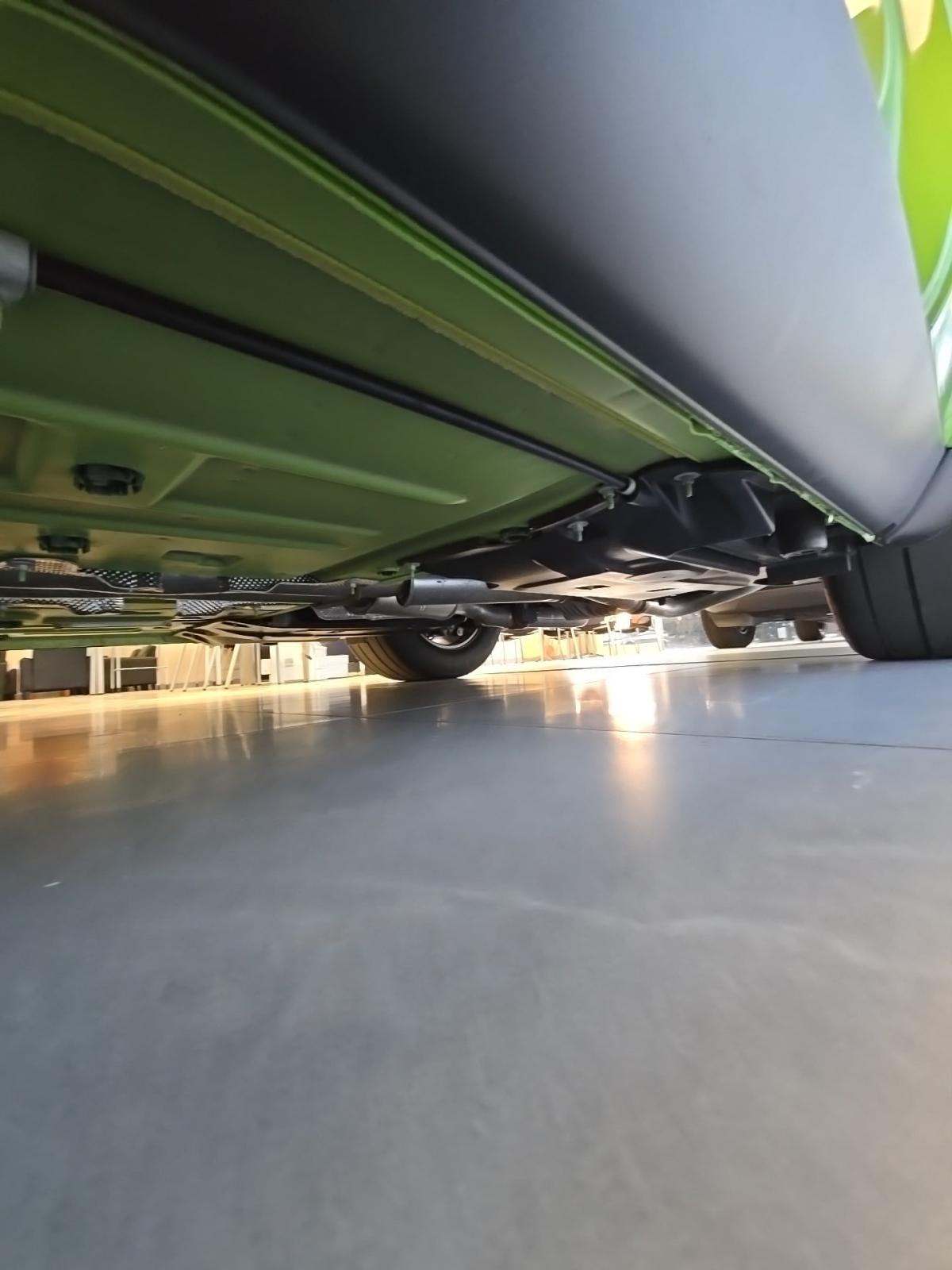 DODGE CHALLENGER - 7