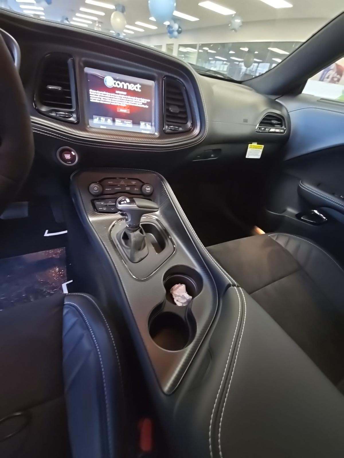 DODGE CHALLENGER - 10