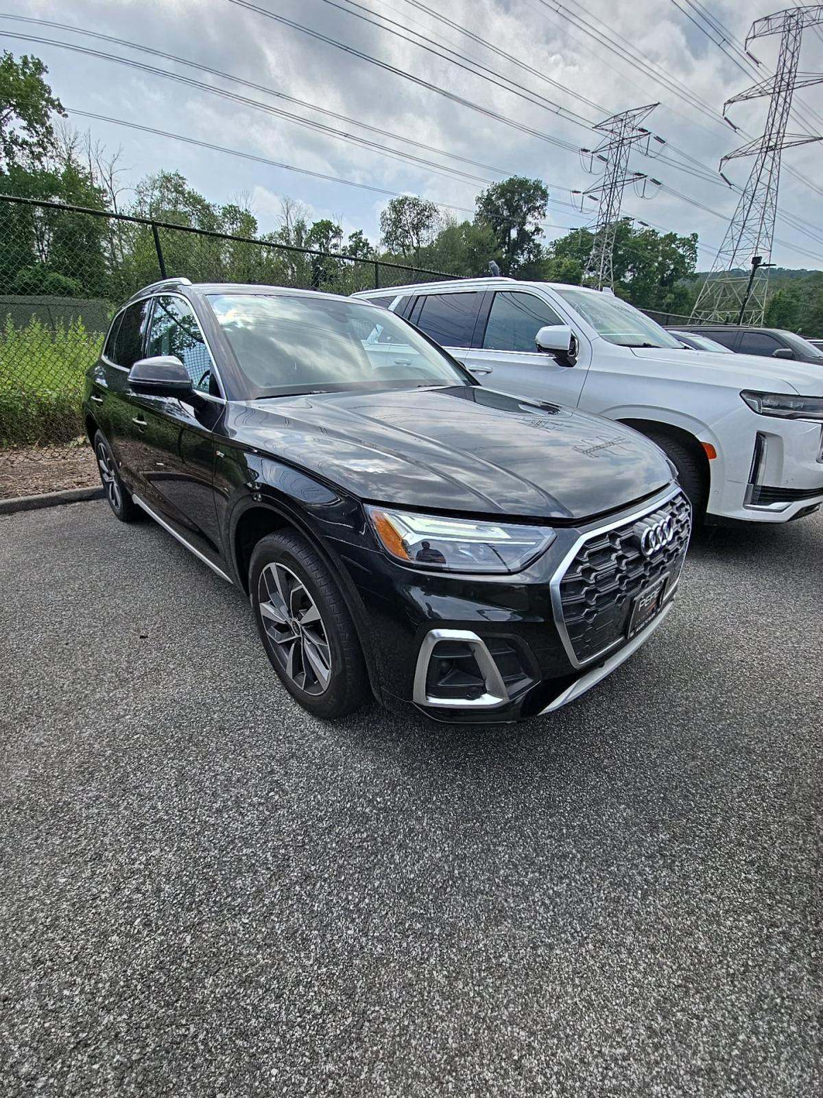 2023 Audi Q5 S line Premium