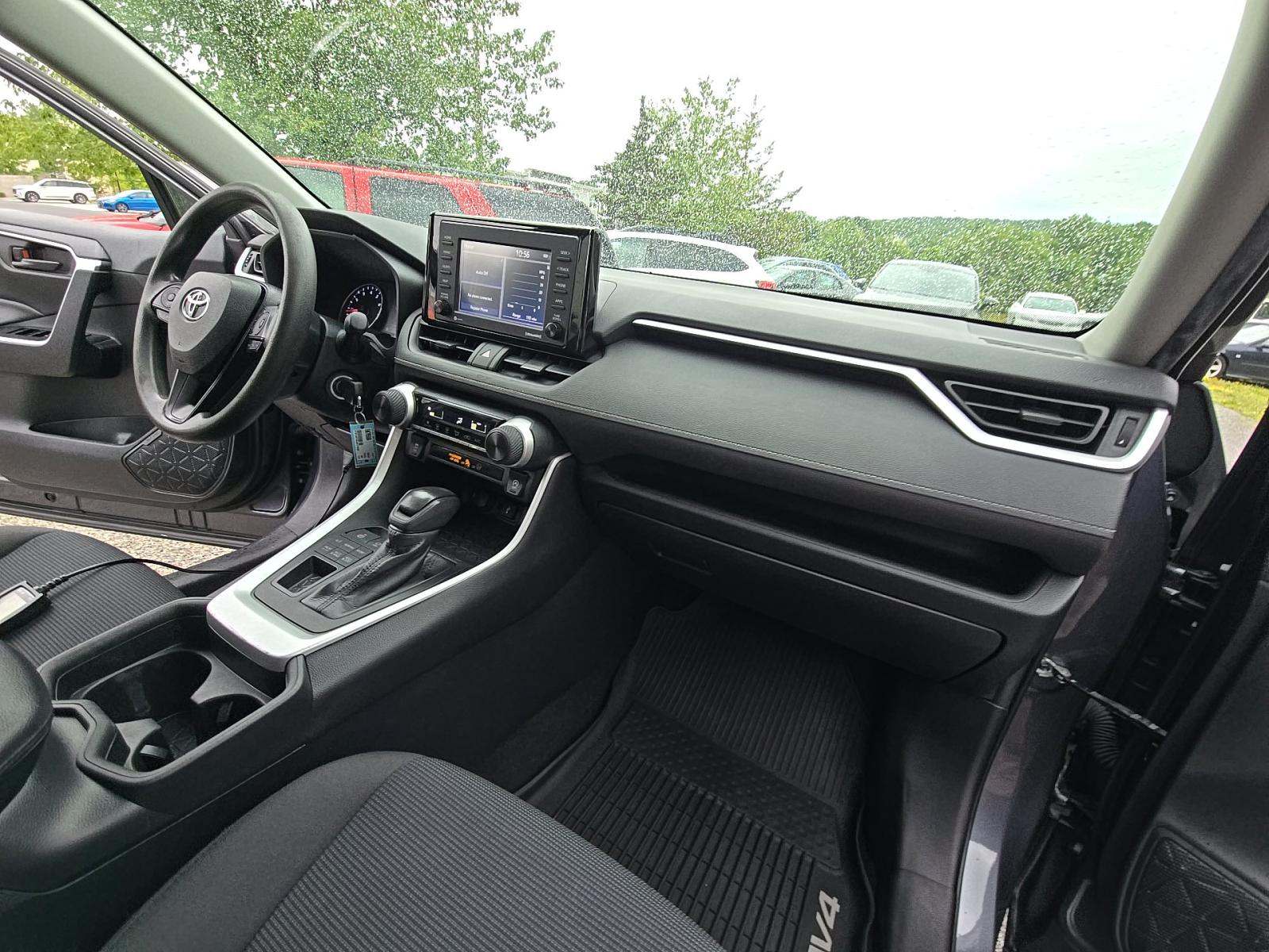 2020 Toyota RAV4 LE AWD
