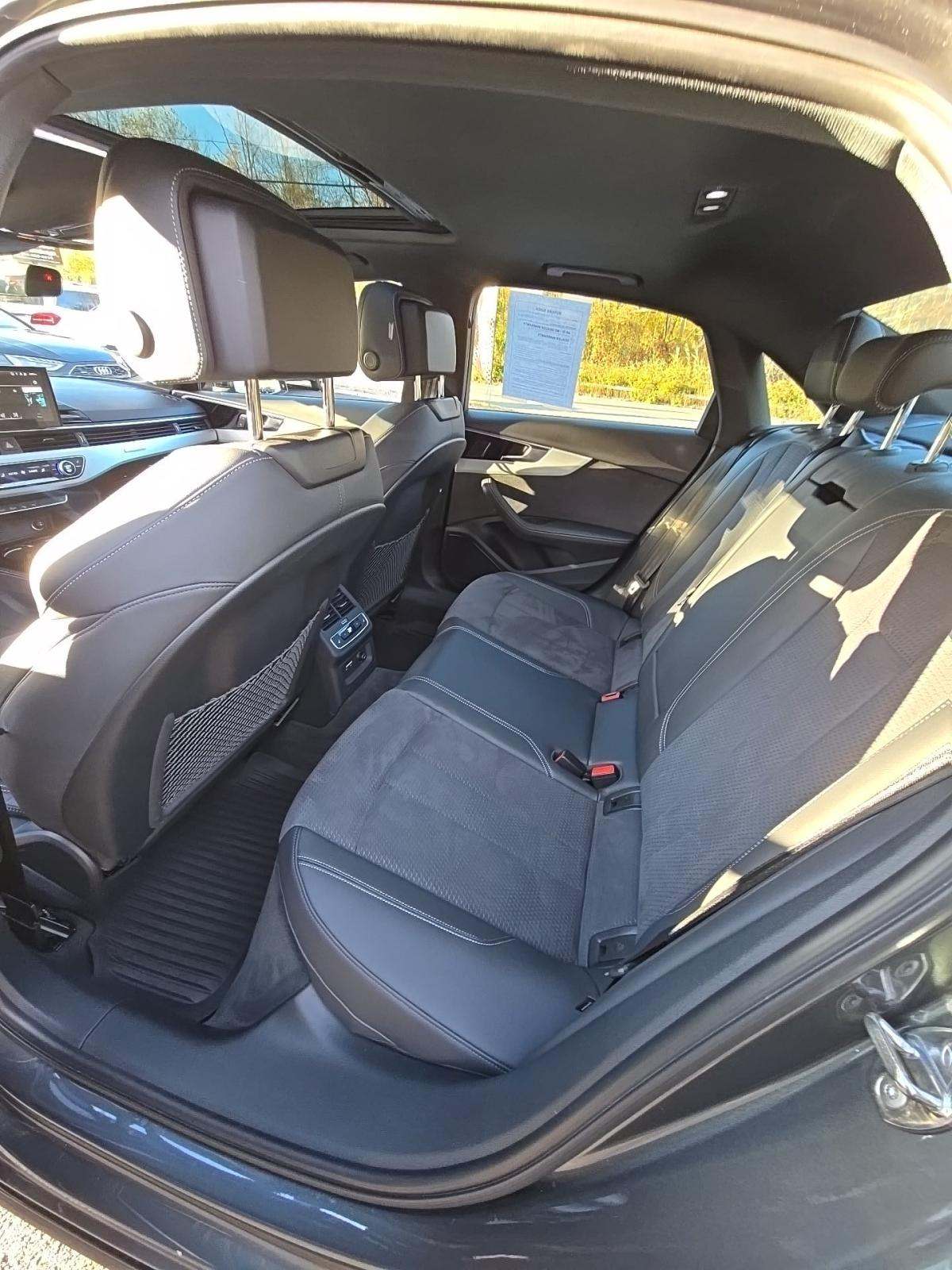 2023 Audi A4 S line Prestige AWD