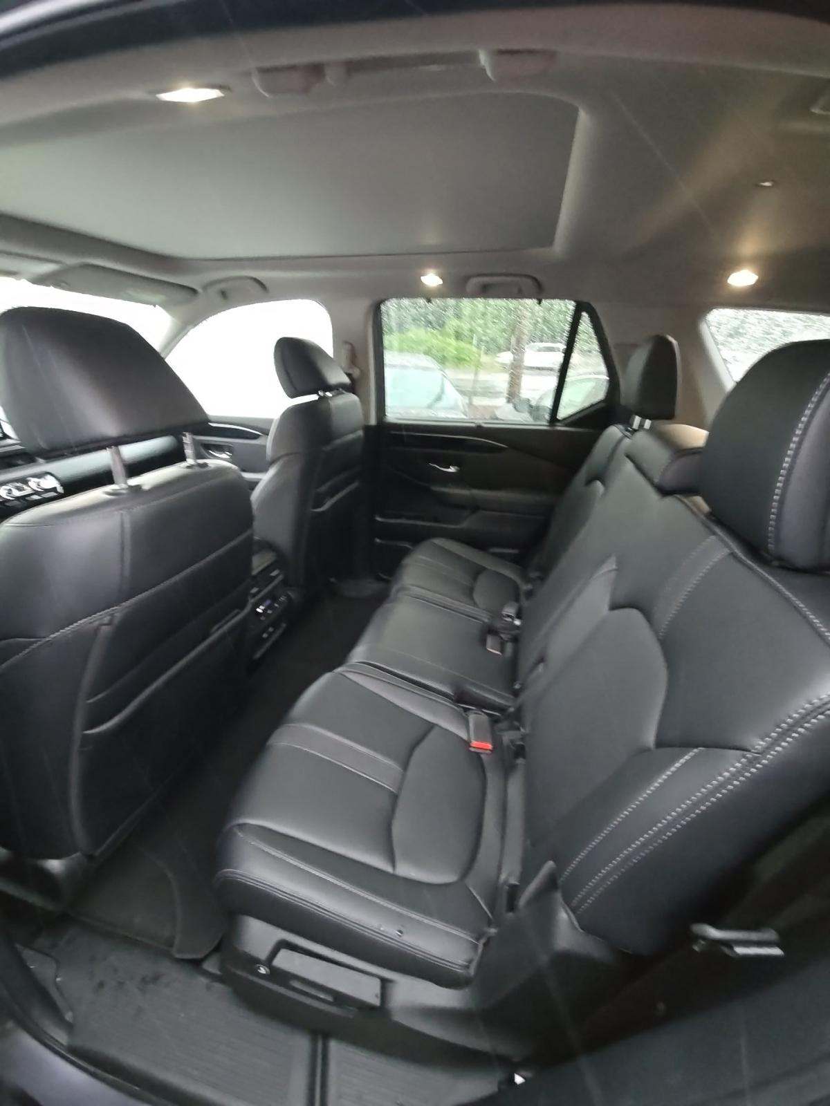 2023 Honda Pilot Touring AWD
