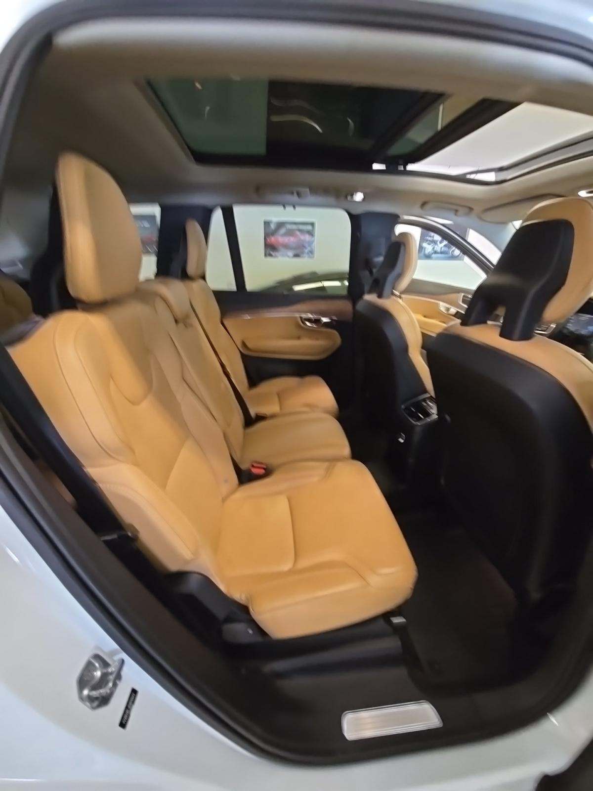 2016 Volvo XC90 Plug-In Hybrid T8 Inscription AWD