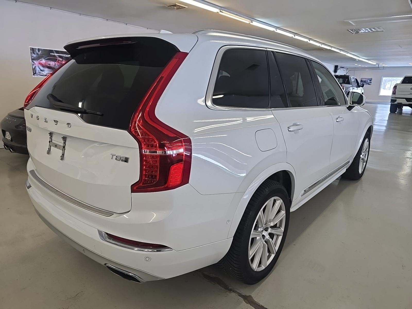 2016 Volvo XC90 Plug-In Hybrid T8 Inscription AWD