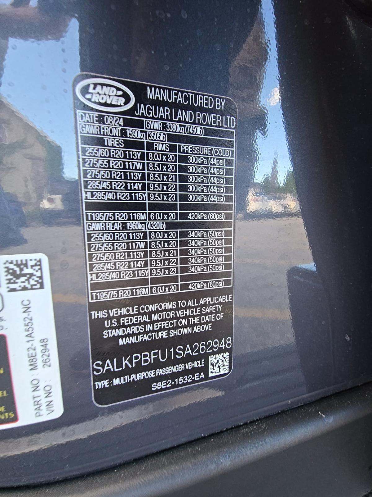 2025 Land Rover Range Rover SE LWB AWD