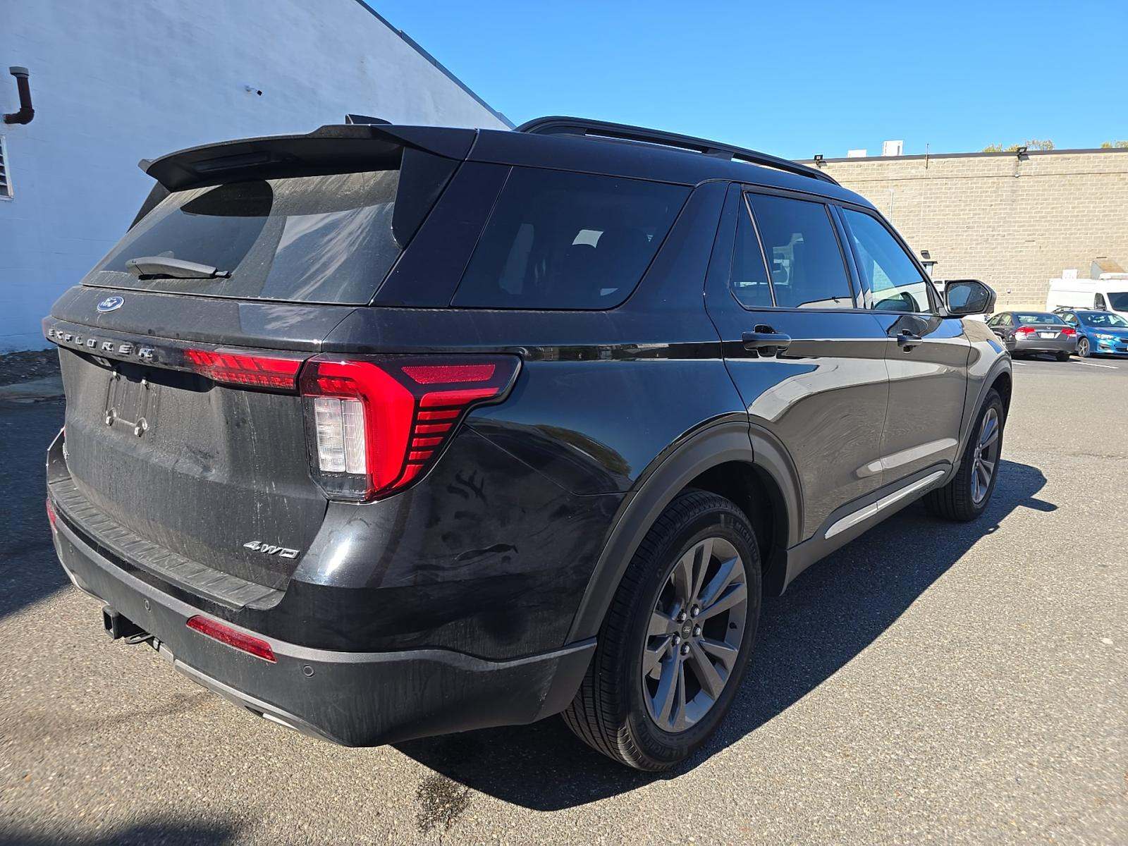 FORD EXPLORER - 3
