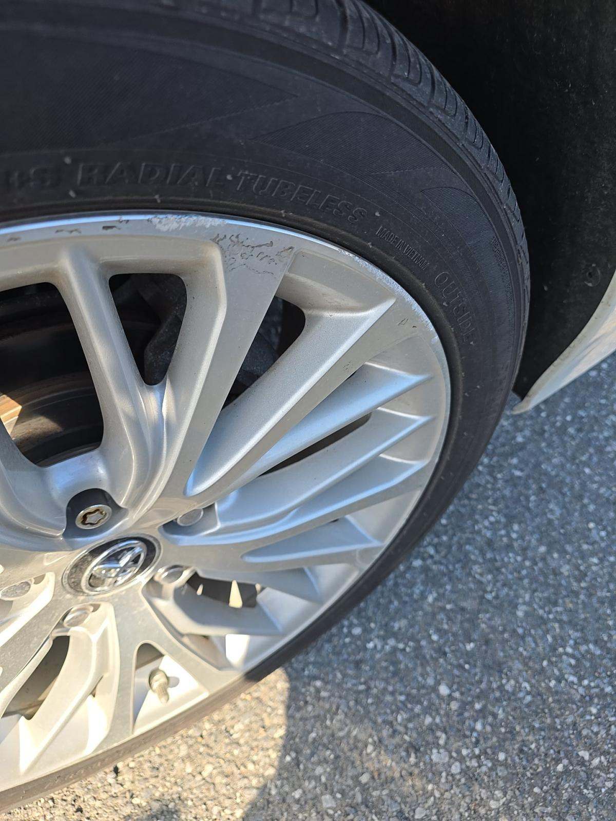 2019 Toyota Camry XLE FWD