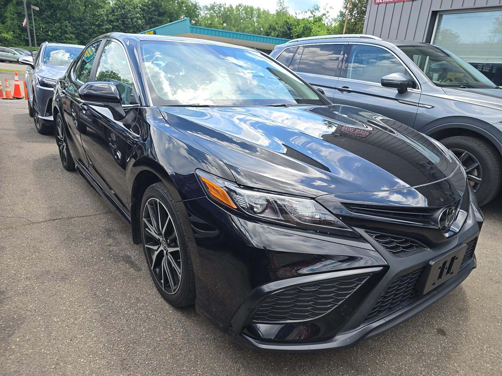2023 Toyota Camry SE AWD