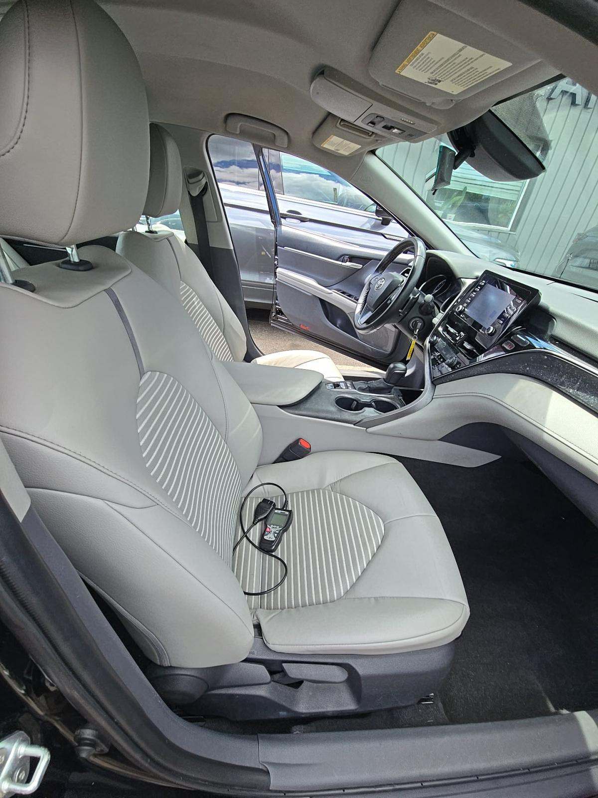 2023 Toyota Camry SE AWD