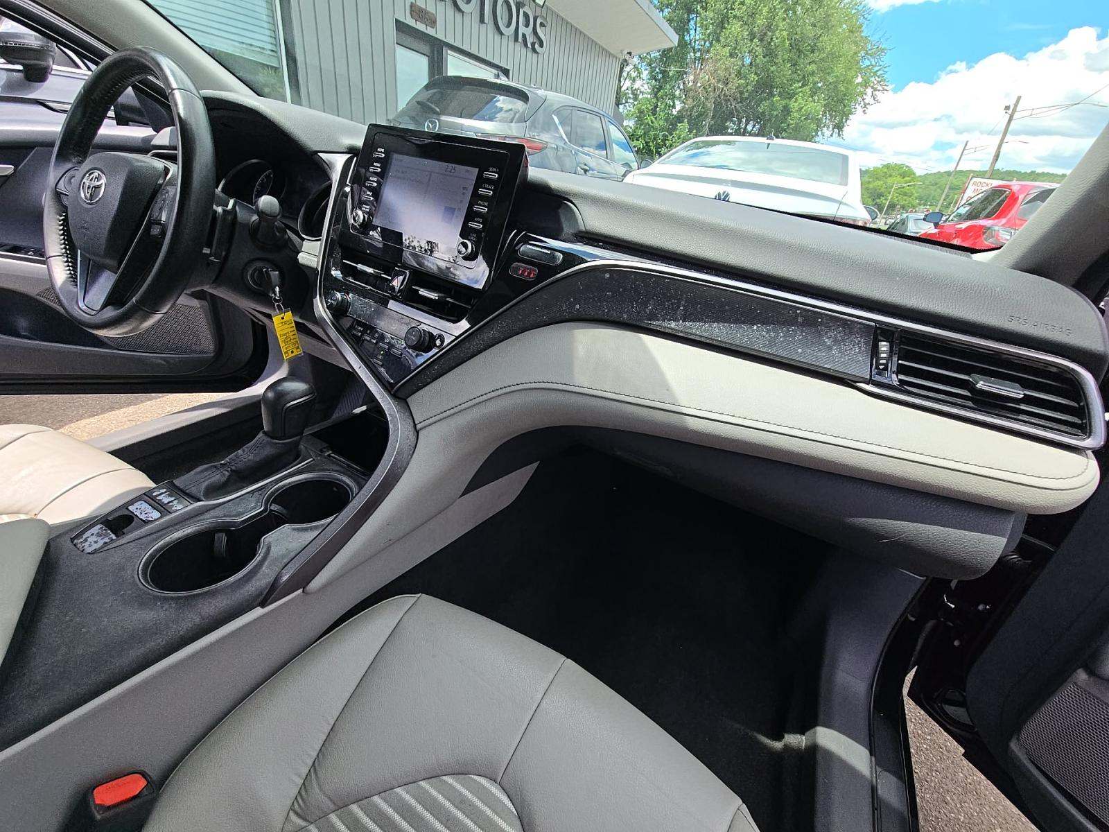 2023 Toyota Camry SE AWD