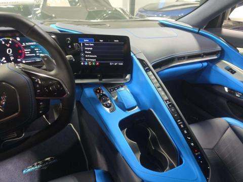 CHEVROLET STINGRAY - 10